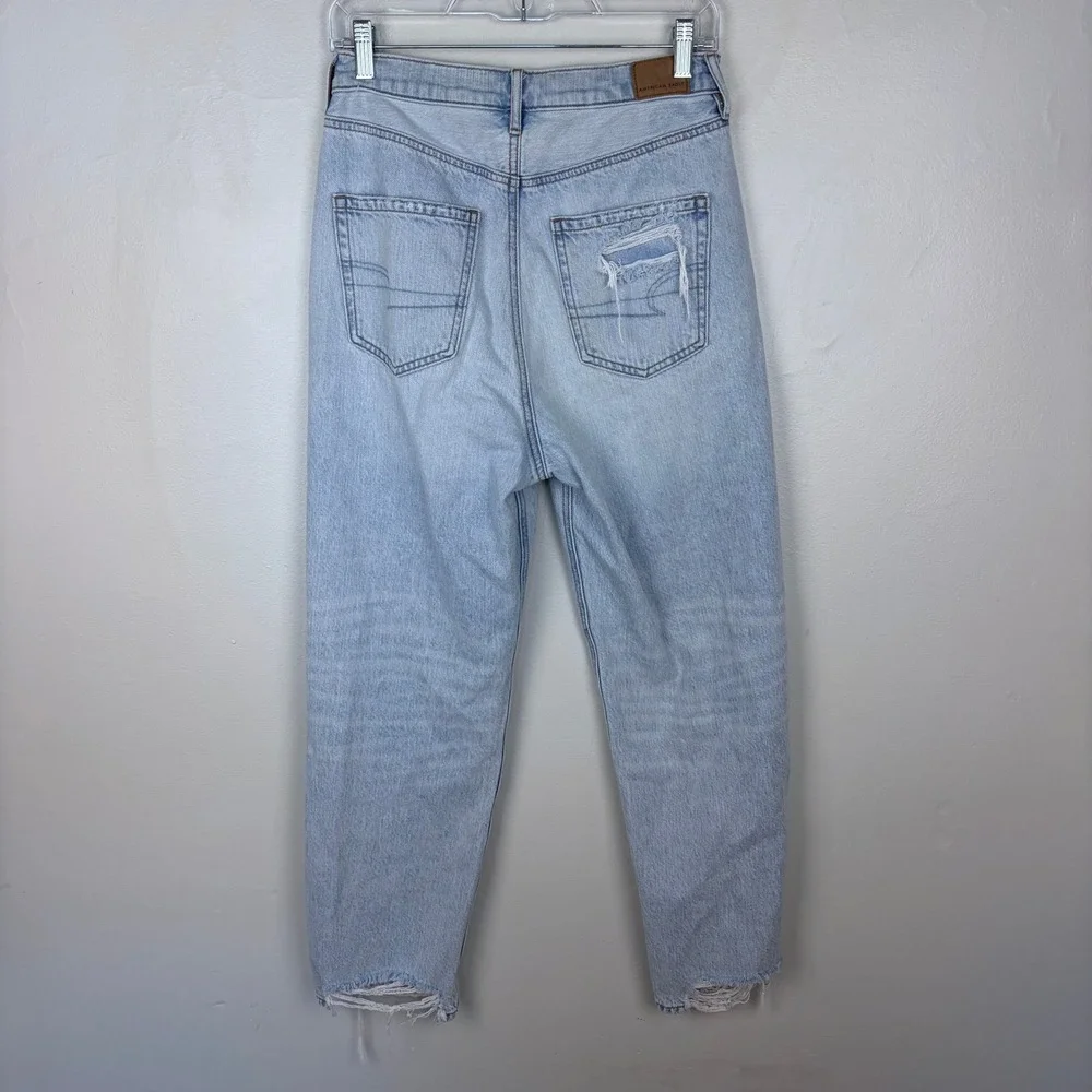 American Eagle Highest Rise 90s Boyfriend Jeans Light Wash Distressed Size 8